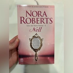Book: Nora Roberts
